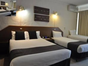 Albury Burvale Motor Inn