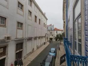 TravelingToLisbon 301 - Alfama