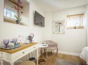 No 13 Boutique House