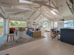 Hanalei Beach House 5 Bedroom Home by RedAwning