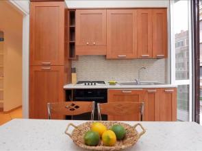 Gorgeous Halldis apartment (90 sqm) with 2 balconies just 50m from Pia