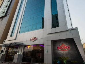 Elegance Castle Hotel