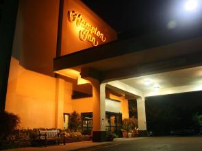 Hampton Inn Long Island / Commack