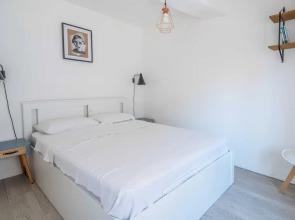 1 Bedroom Apartment in City Center, Near Old Port