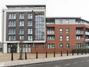 Fantastic 2BR Flat in East London