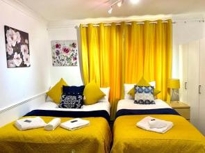 Spacious London Excel 3 bedrooms, Full Kitchen, Apartment
