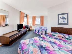 Knights Inn Mackinaw City