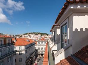 ALTIDO Lux Chiado 2-Floor 3-BR Apartment w/Garage