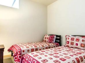 Space Needle Apartment