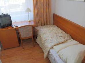 Willa Maksymilian Bed and Breakfast