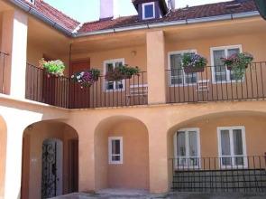 Apartments at the Golden Plough