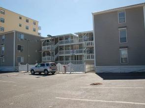 1036-3-C Sunvillas - 2 Br Condo