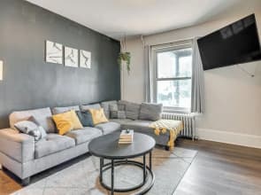 Stay & Play in Dtwn Stroudsburg: Updated Townhouse