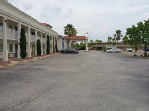 Travelodge by Wyndham LaFayette