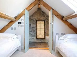 The Coach House at Gileston Manor