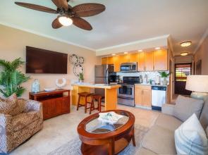 Kuleana 409 Oceanfront 1 bedroom 1 bath condo 1 Condo by RedAwning