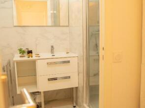 Impérial Your Host Helper