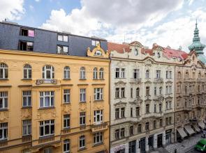 Airy Apartment in Old Town by Prague Days