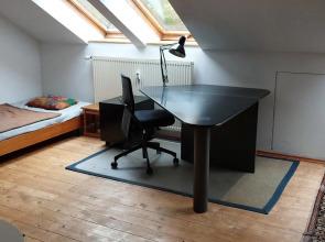 Helle ruhige Zimmer zu vermieten