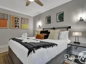 Family vacation 6 Br with Heated Pool