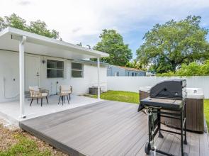 Upper Design District 3BD Home w/Jacuzzi and Backyard