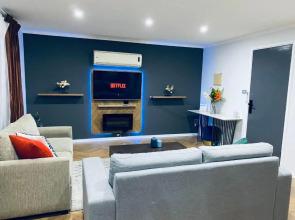 Renovated 2-bedroom unit with BBQ & SPA, ideal for holiday and business travel