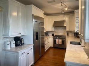 Las Olas Villa with 5 Bedroom, Lakeview, Dock & Pool