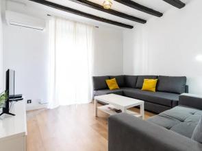 Acogedor apartamento cerca de la playa y el Teatro Romano