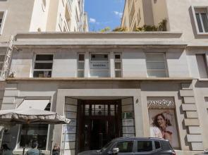 Elegant Home With Terrace by Wonderful Italy