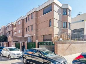 AYZ Ulises - Auto check-in property