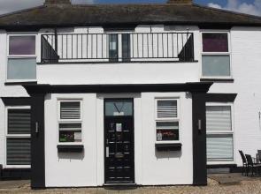 OYO Watton Vibe Hotel