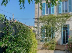 Charming house with terrace and garden in Avignon - Welkeys