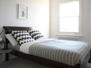 2 Bedroom Top Floor Apartment in Islington