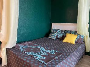 Apartments on Revolyutsionnaya 3A street