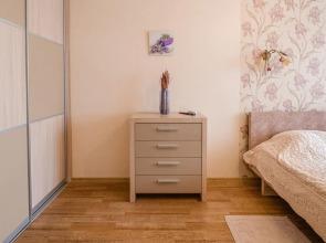 Apartments on 38 Topolinaya Street