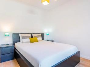 Deluxe Beach Apartment Swimming Pool