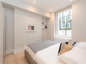 Apartment-sleeps4-parking-100walkingscore