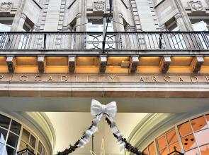 Superb Mayfair 1 Bed 1 5 Bath 5 m Air Conditioned