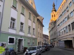 City Residence Apartments FREE Parking & Self Check-in