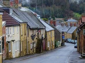 Cosy Flat in a Pretty Town.