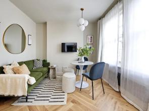 Uptown Chic Near Regent s Park by Underthedoormat