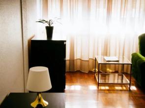 Typical Apartment in Lisbon, Campo Grande (Parking included)