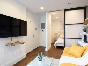 69-5a Modern Lower East Side 1BR Apt