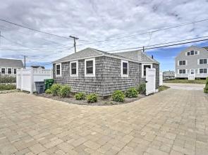 Peaceful Cottage - Steps to Matunuck Beach