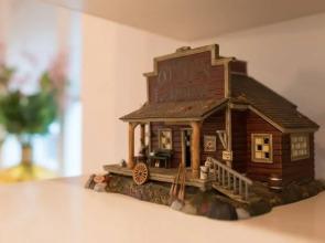 Fremont Retreat! Spacious 3 Story, 10 Mins to Downtown Seattle