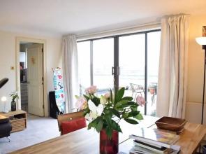 1 Bedroom Flat With River Views