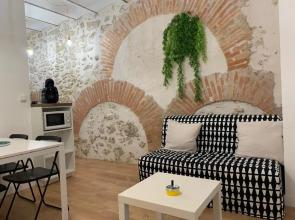 A 2 PAS DU VIEUX PORT Charmant T2