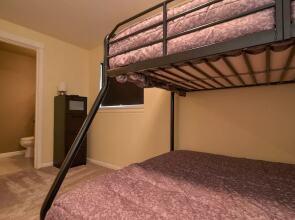 Seattle Vacation Home: The Gallery