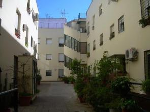 Medina Apartment and Parking Old Town 3 pax