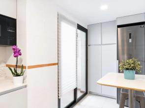 Ayala Apartment by FlatSweetHome